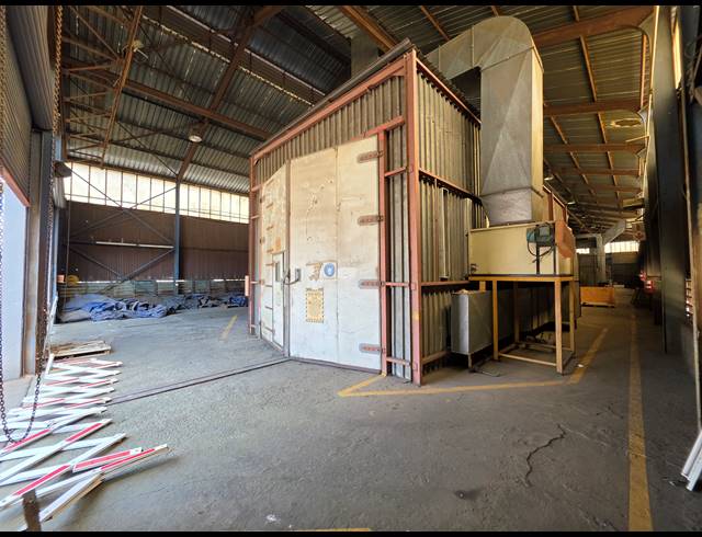 1,200M² FACTORY TO LET IN BOKSBURG EAST